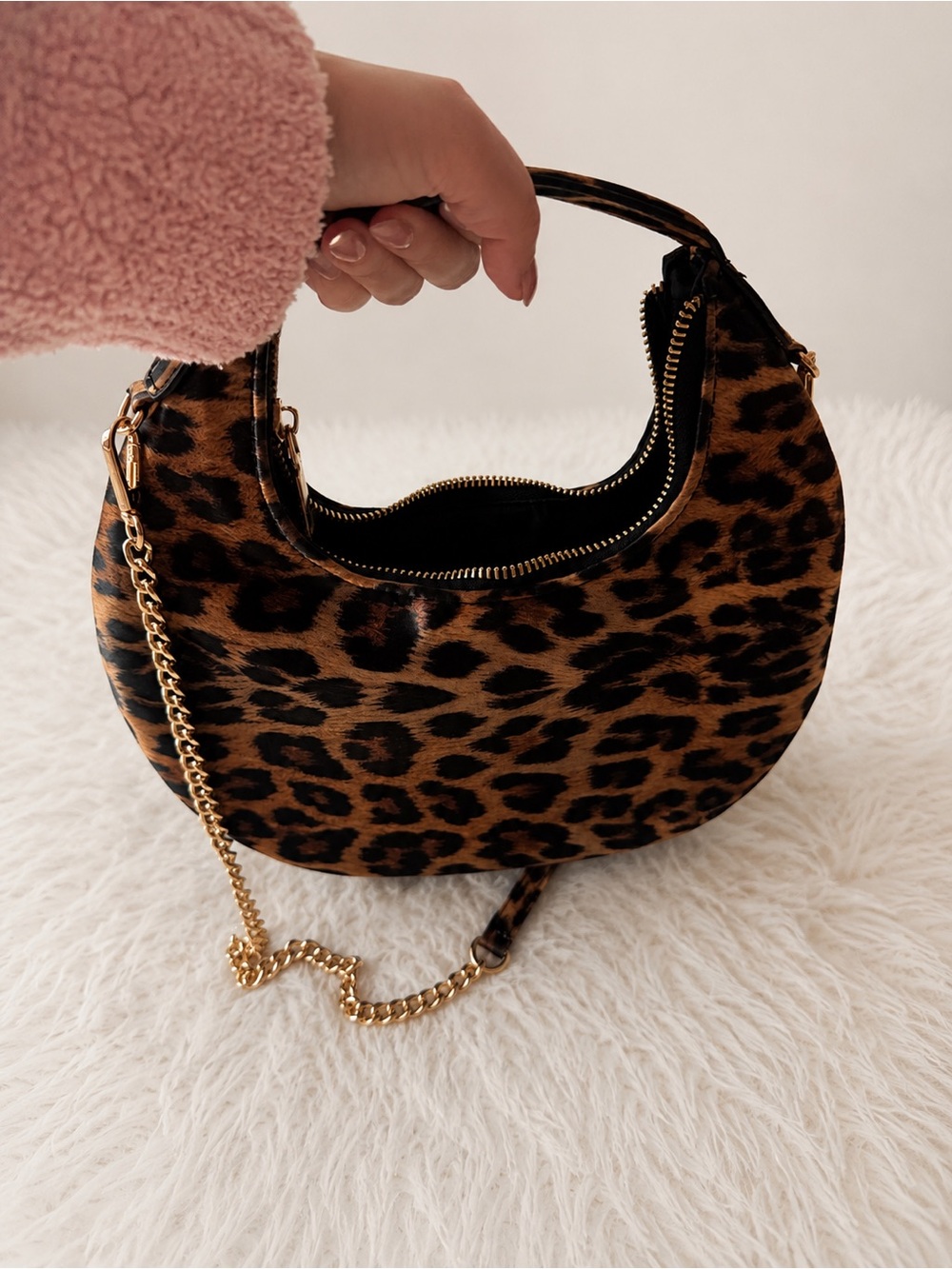 Leopard Print Bag ๐ค๐ - Picture 2 of 3
